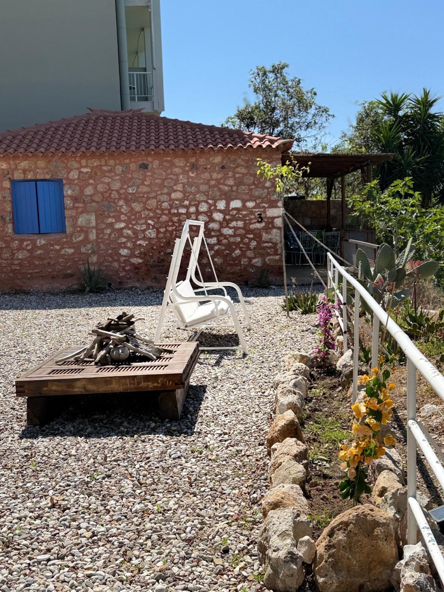 Ferienwohnung Rocksecret Edge Kalamata Exterior foto